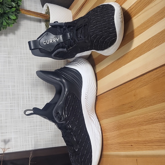 Under Armour Team Curry 9 Flow, Black White Unisex Basketball Shoes - Picture 2 of 6